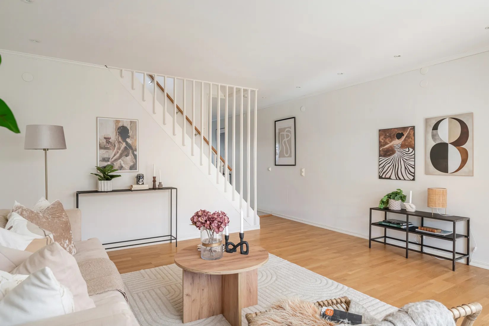 Radhus, Uranusvägen 5, Skälby, Järfälla