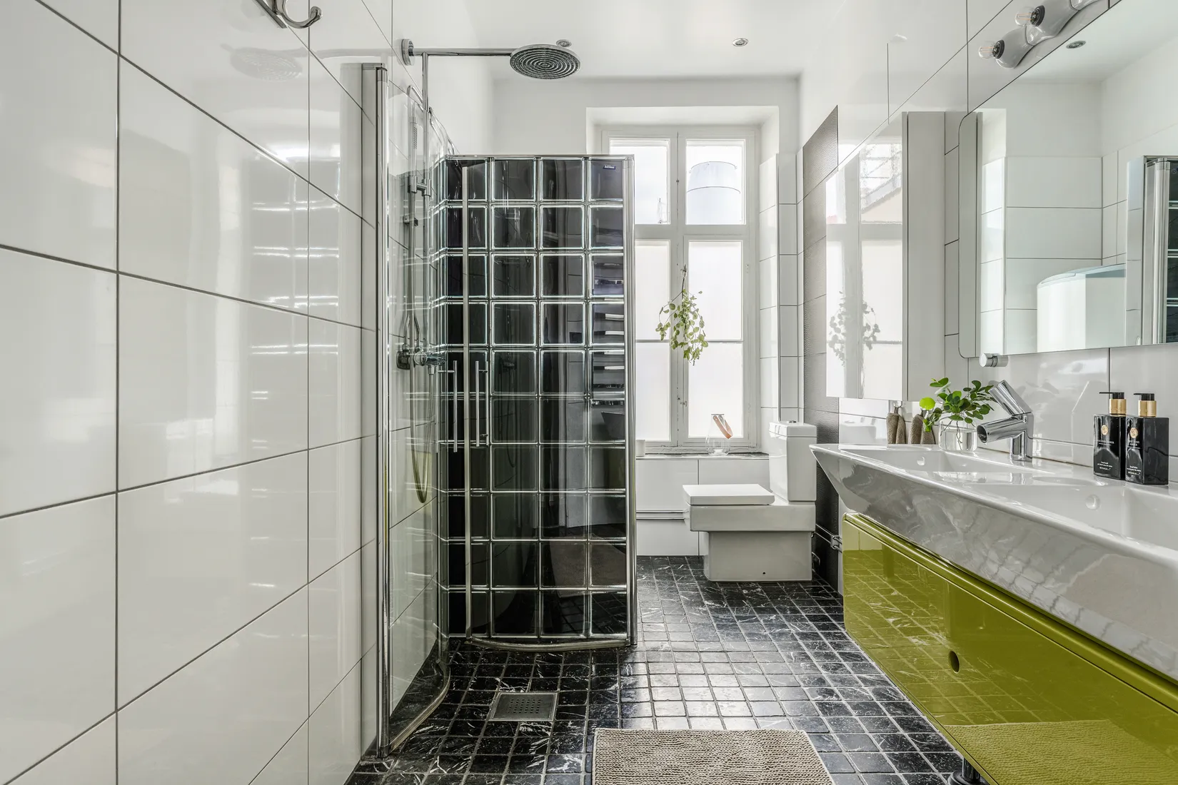Bostadsrätt, Vallgatan 23, Inom Vallgraven, Göteborg