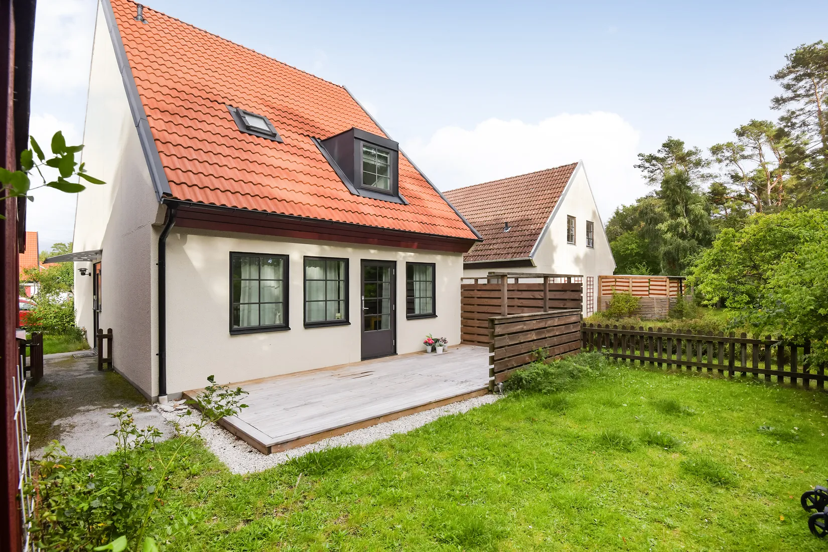 Villa, Västra Skräddargården 8, Terra Nova, Gotland