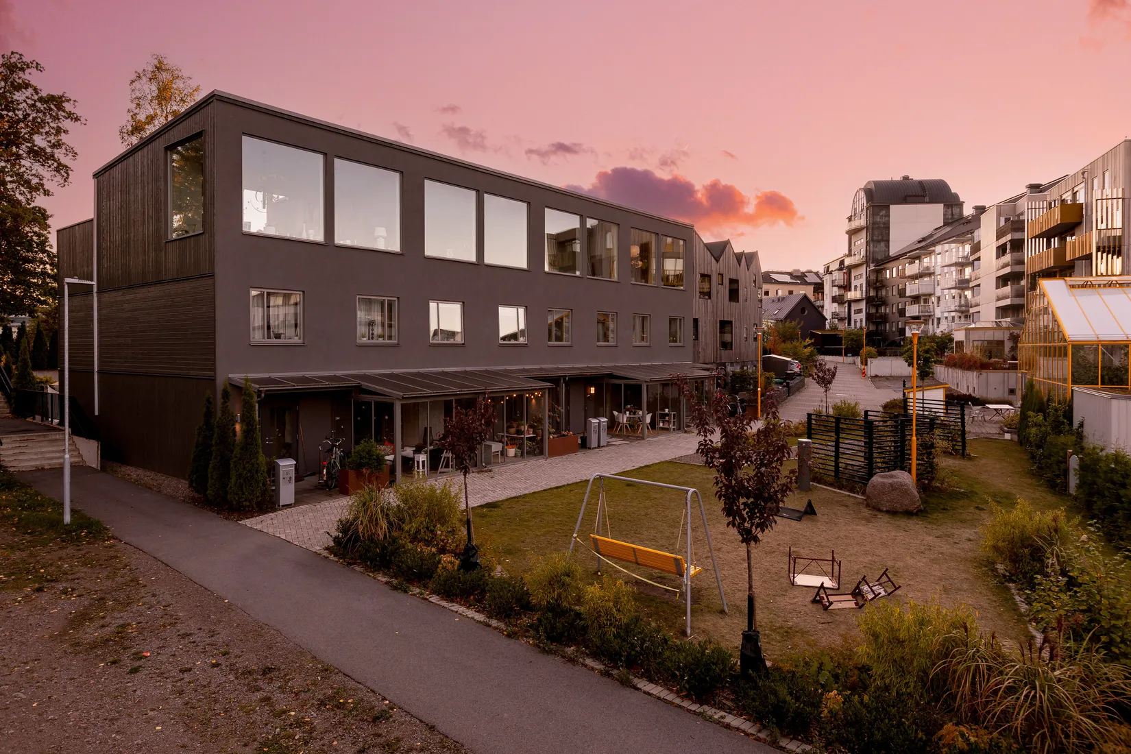 Radhus, Uppfinnargränd 14, Vallastaden, Linköping