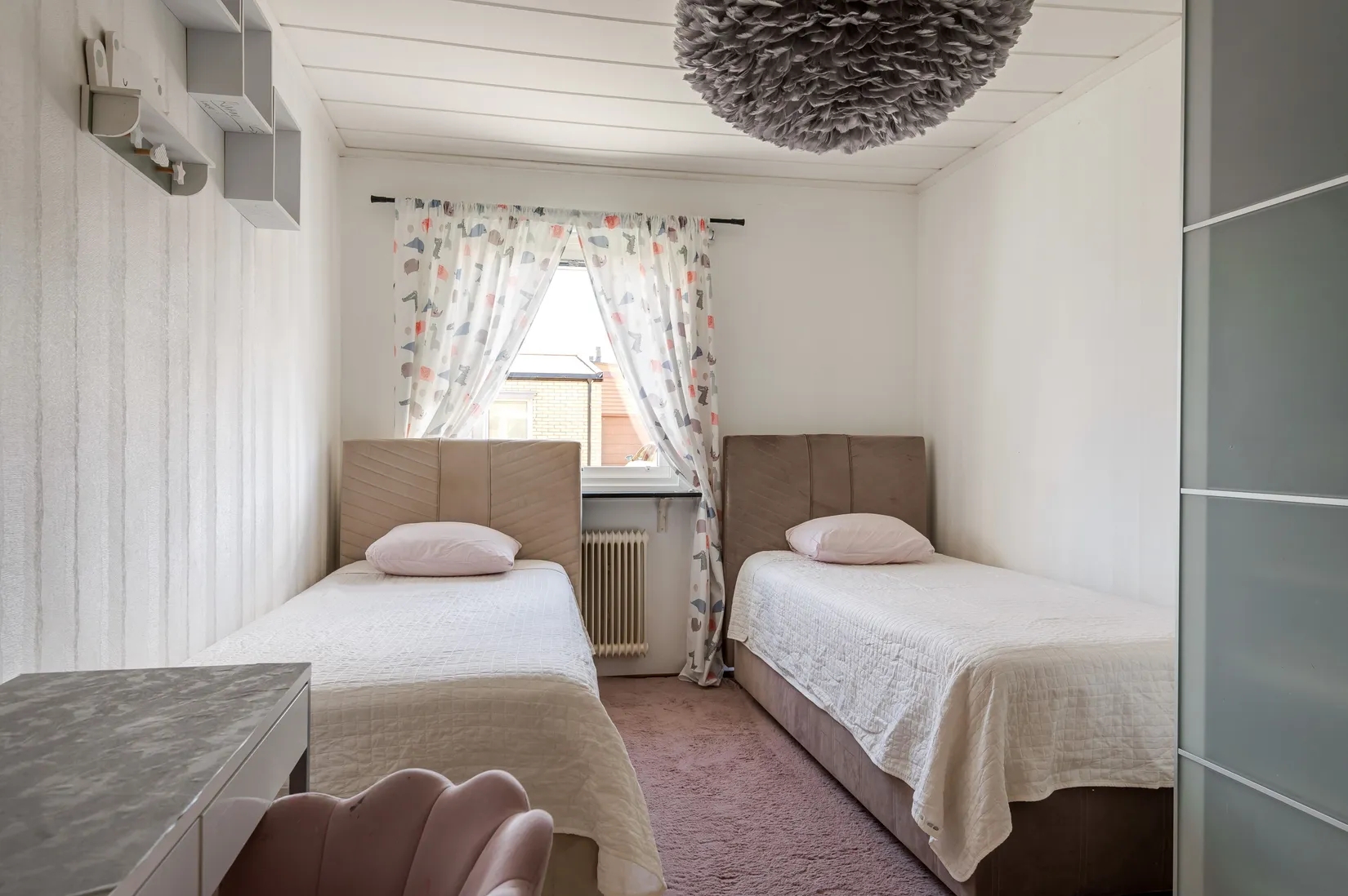 Radhus, Almgatan 11B, Lundby, Mjölby