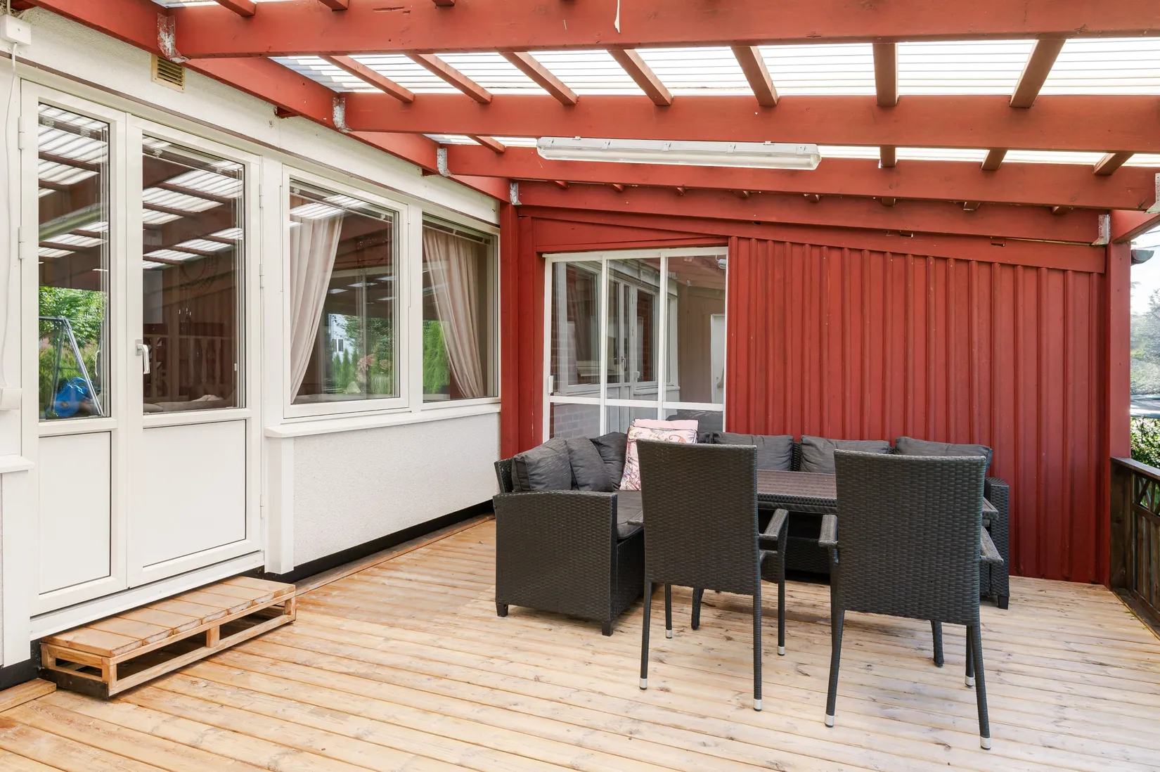 Radhus, Almgatan 11B, Lundby, Mjölby