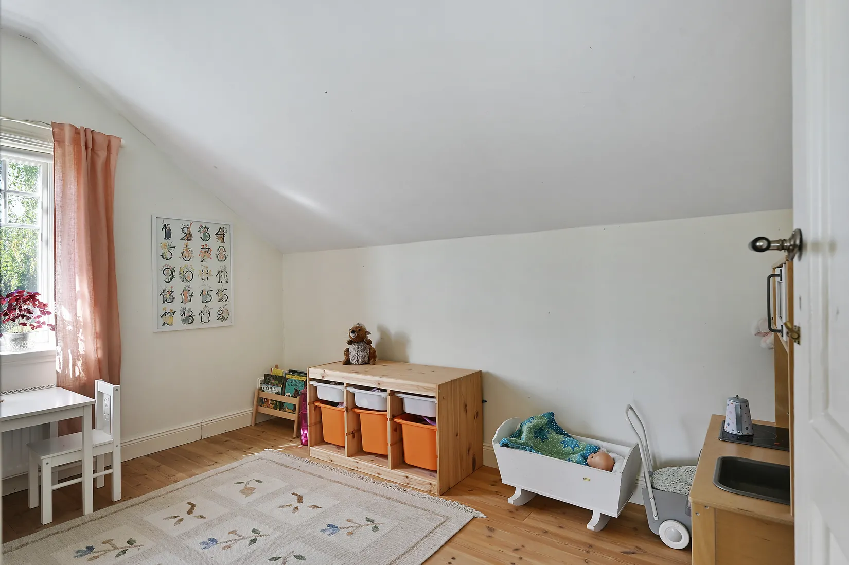 Villa, Tutta uddsvägen 3, Färingsö Skå, Ekerö