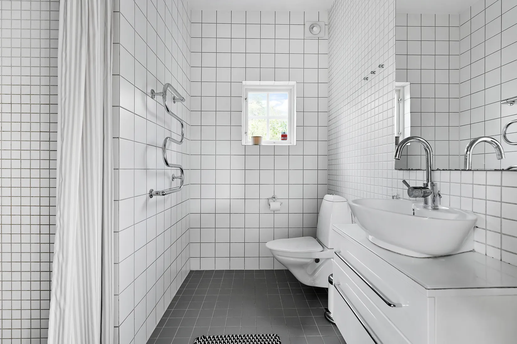 Villa, Tutta uddsvägen 3, Färingsö Skå, Ekerö