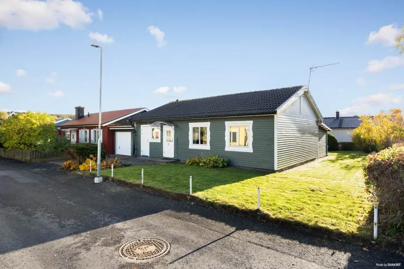 Radhus, Hagens väg 9, Vargön, Vänersborg