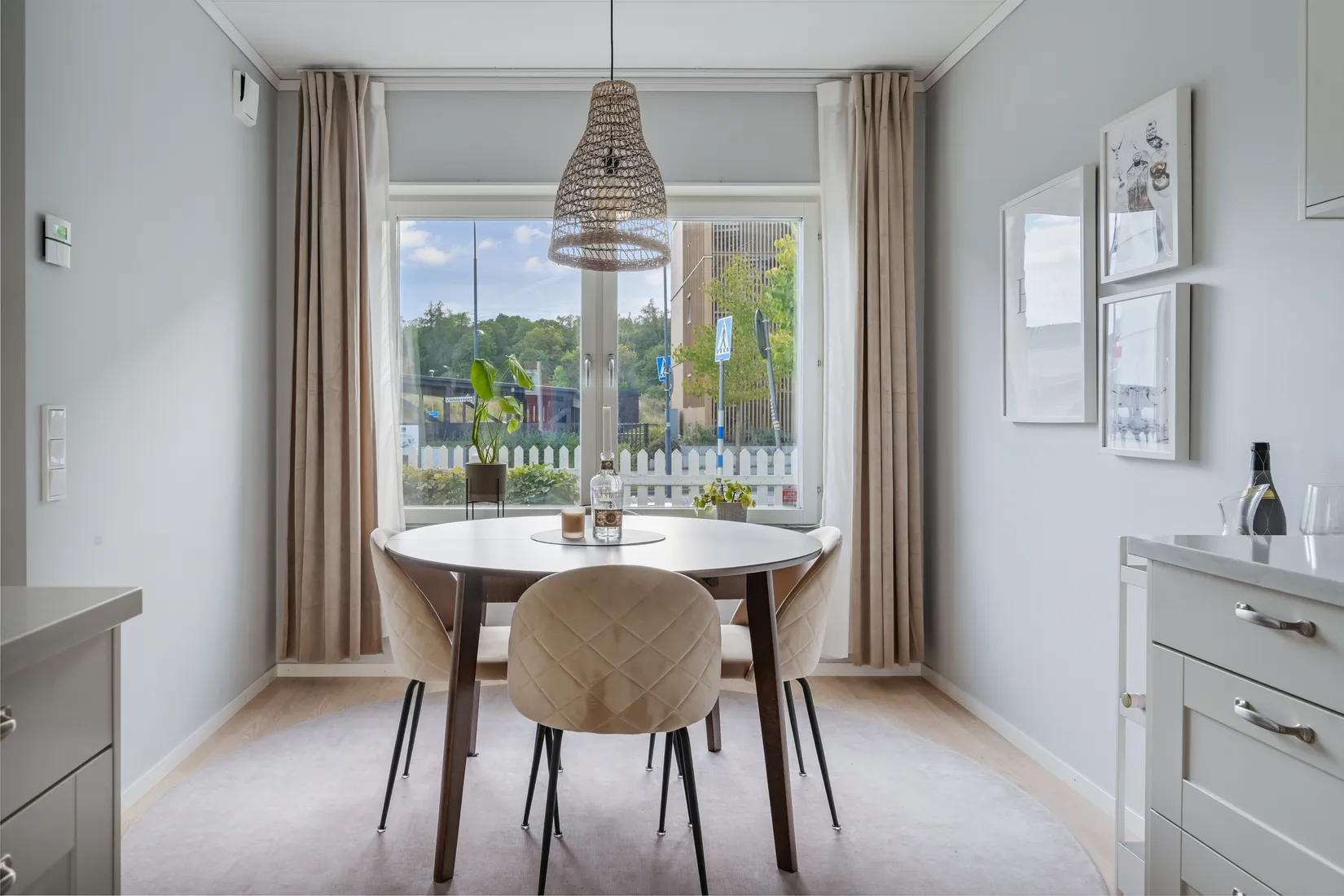 Radhus, Vällstavägen 9, Eds Allé, Upplands Väsby