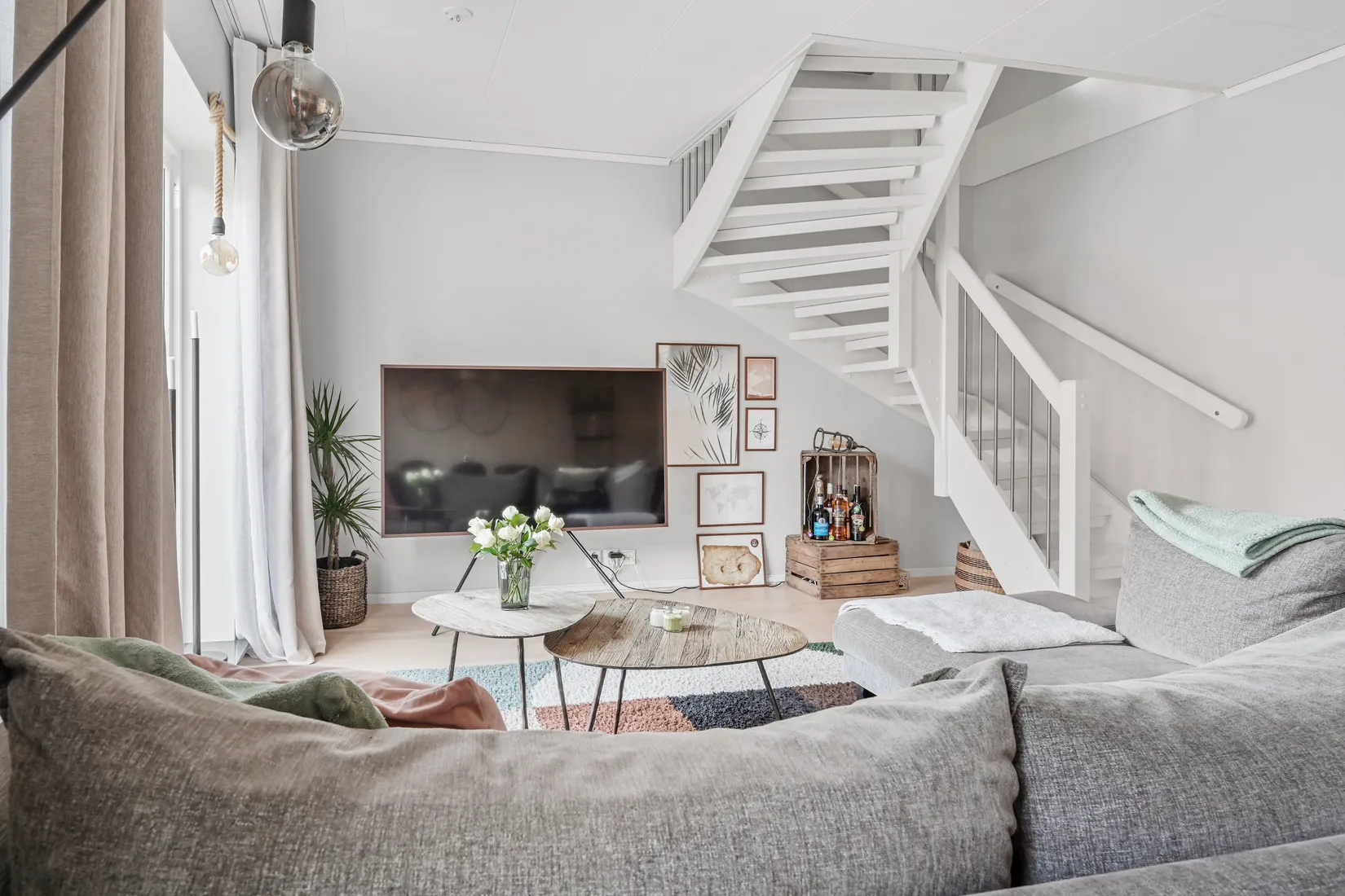 Radhus, Vällstavägen 9, Eds Allé, Upplands Väsby