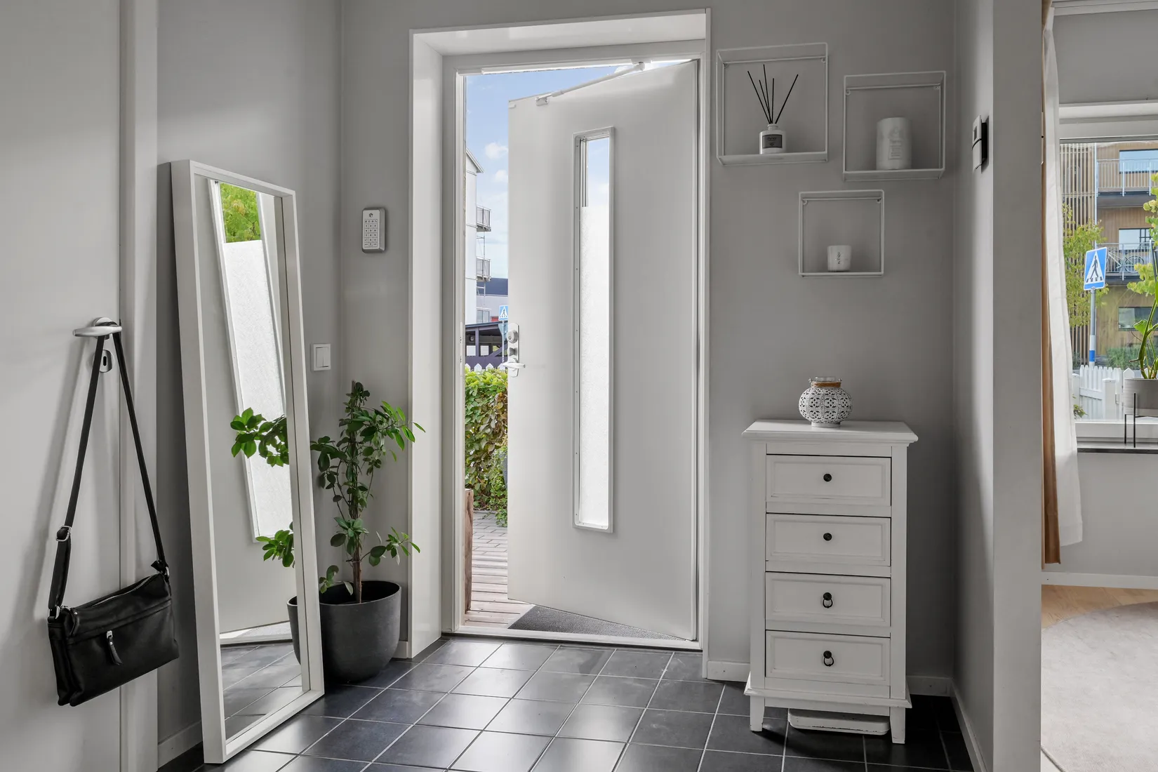 Radhus, Vällstavägen 9, Eds Allé, Upplands Väsby