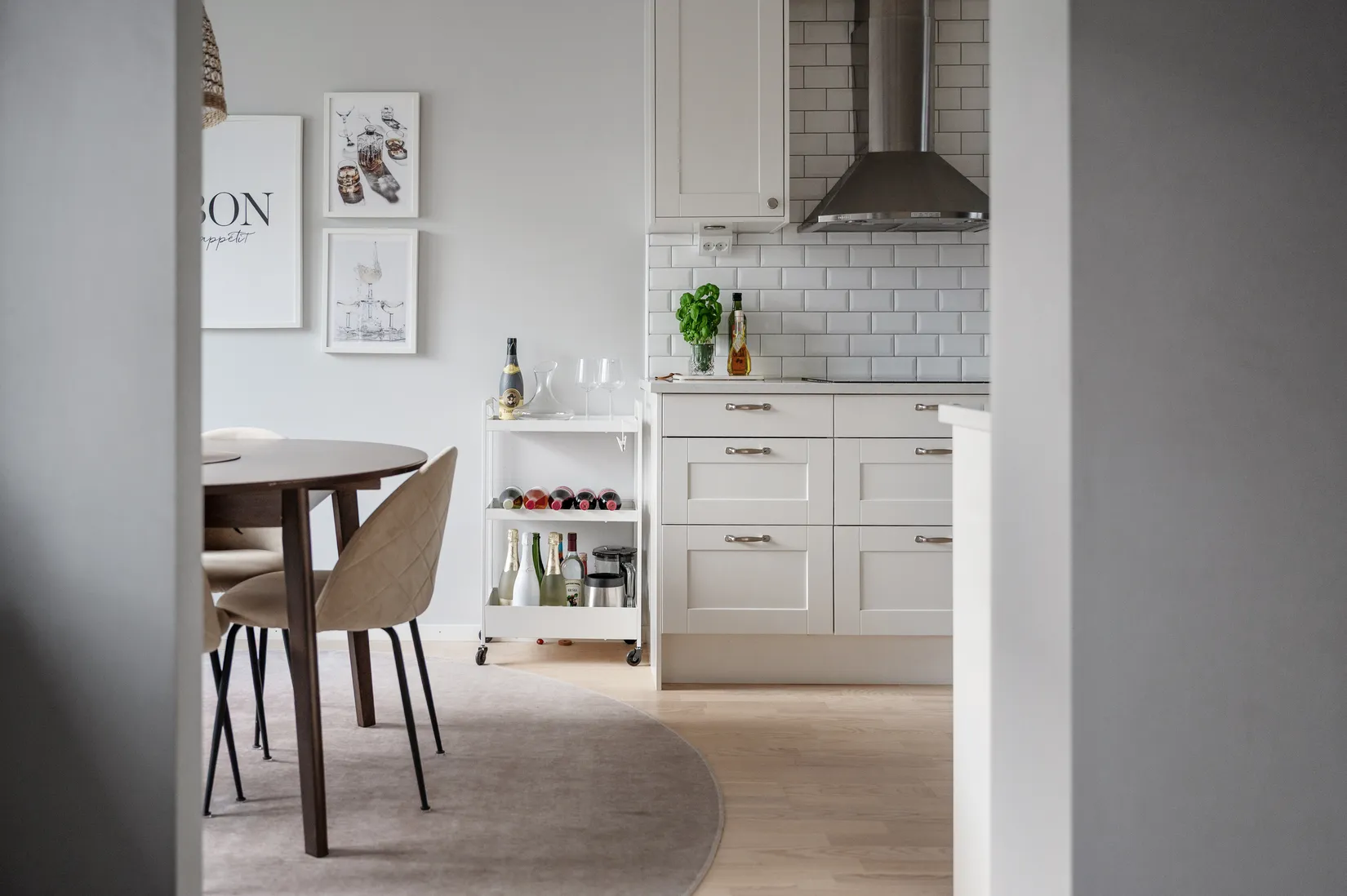 Radhus, Vällstavägen 9, Eds Allé, Upplands Väsby