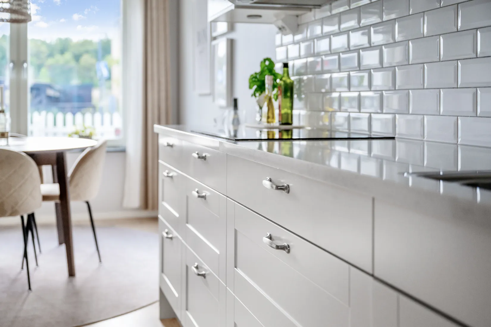 Radhus, Vällstavägen 9, Eds Allé, Upplands Väsby