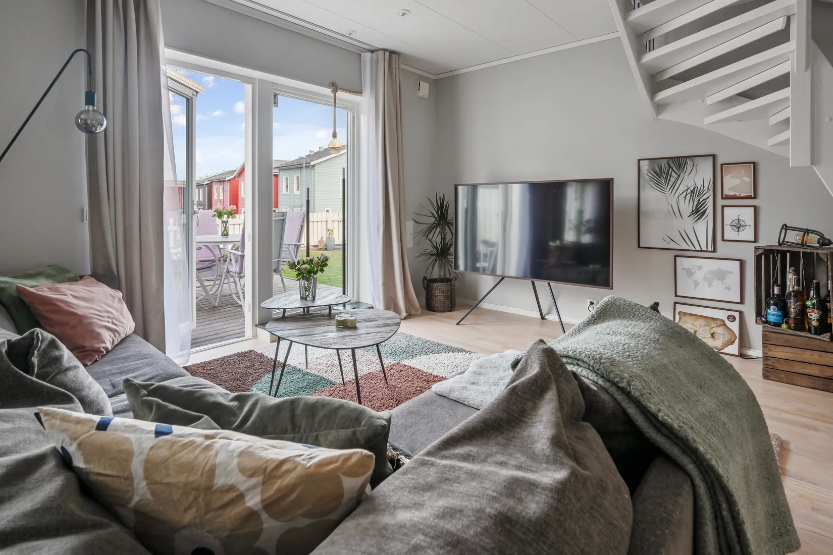 Radhus, Vällstavägen 9, Eds Allé, Upplands Väsby