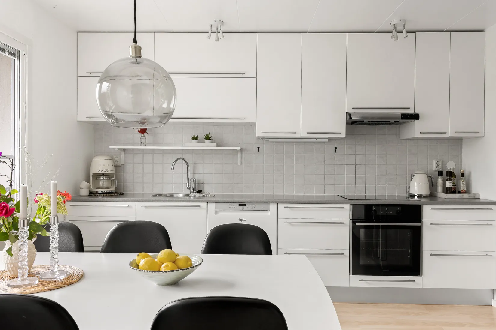 Radhus, Hasselnötsvägen 14, Viksjö Hummelmora, Järfälla