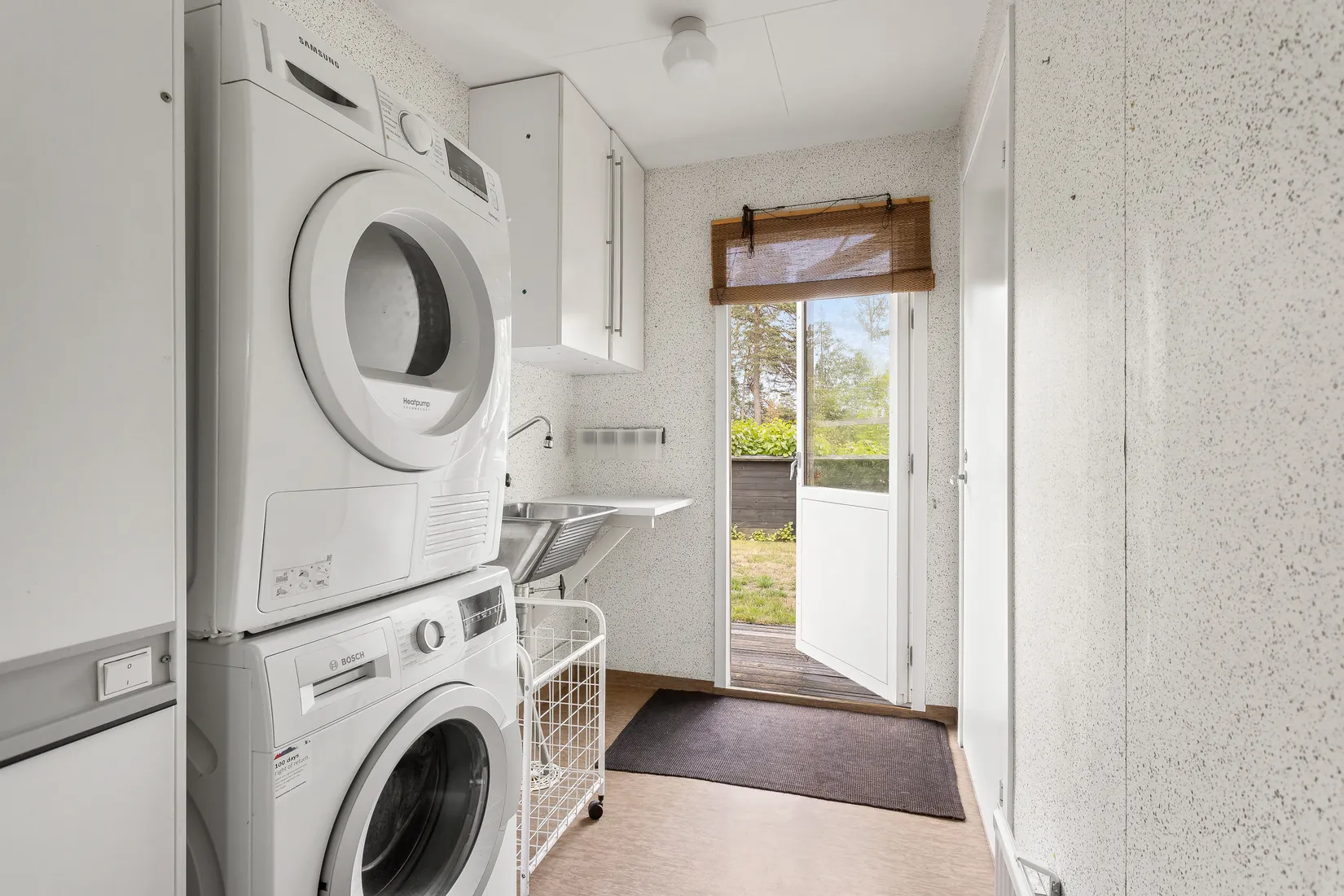 Radhus, Hasselnötsvägen 14, Viksjö Hummelmora, Järfälla