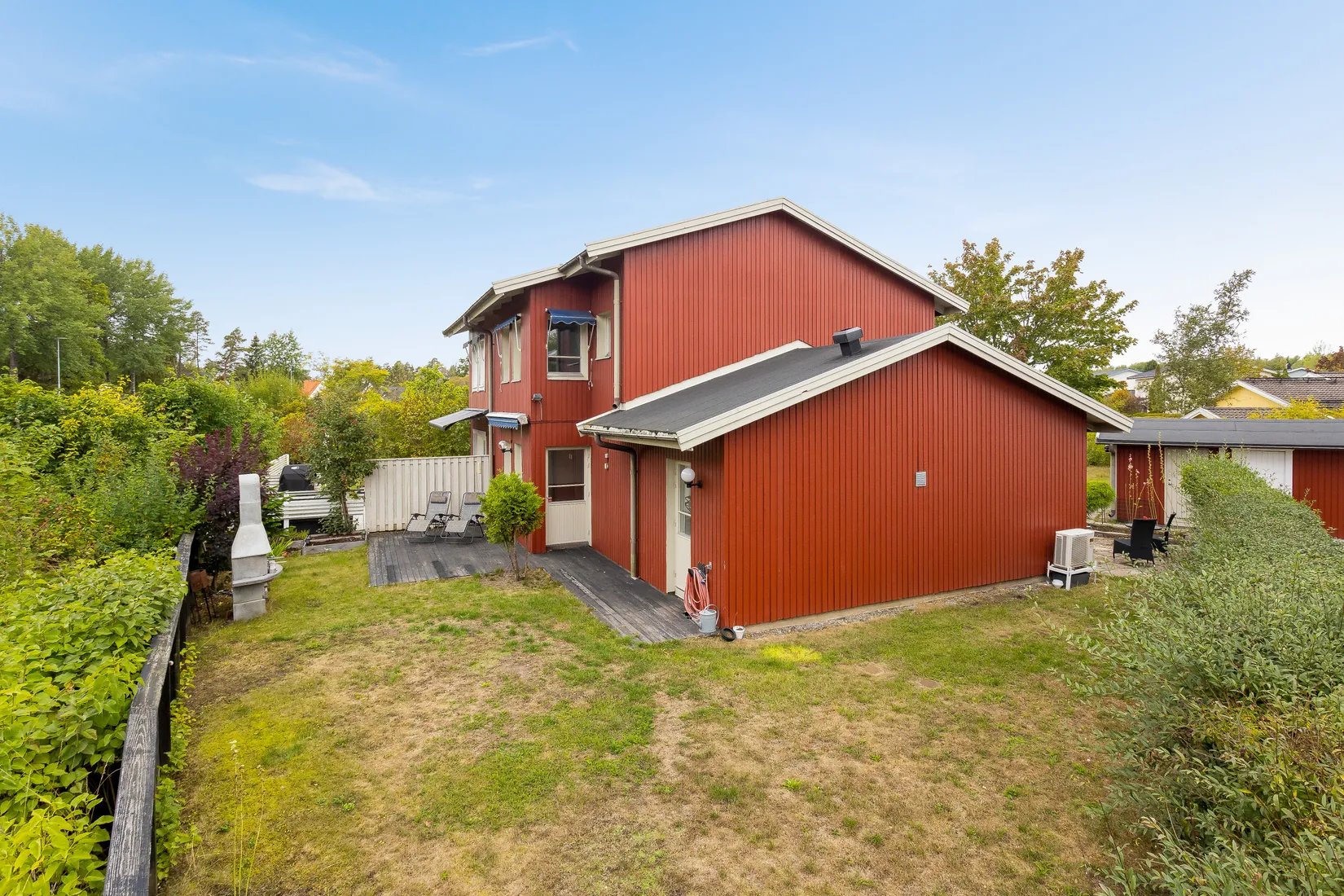 Radhus, Hasselnötsvägen 14, Viksjö Hummelmora, Järfälla