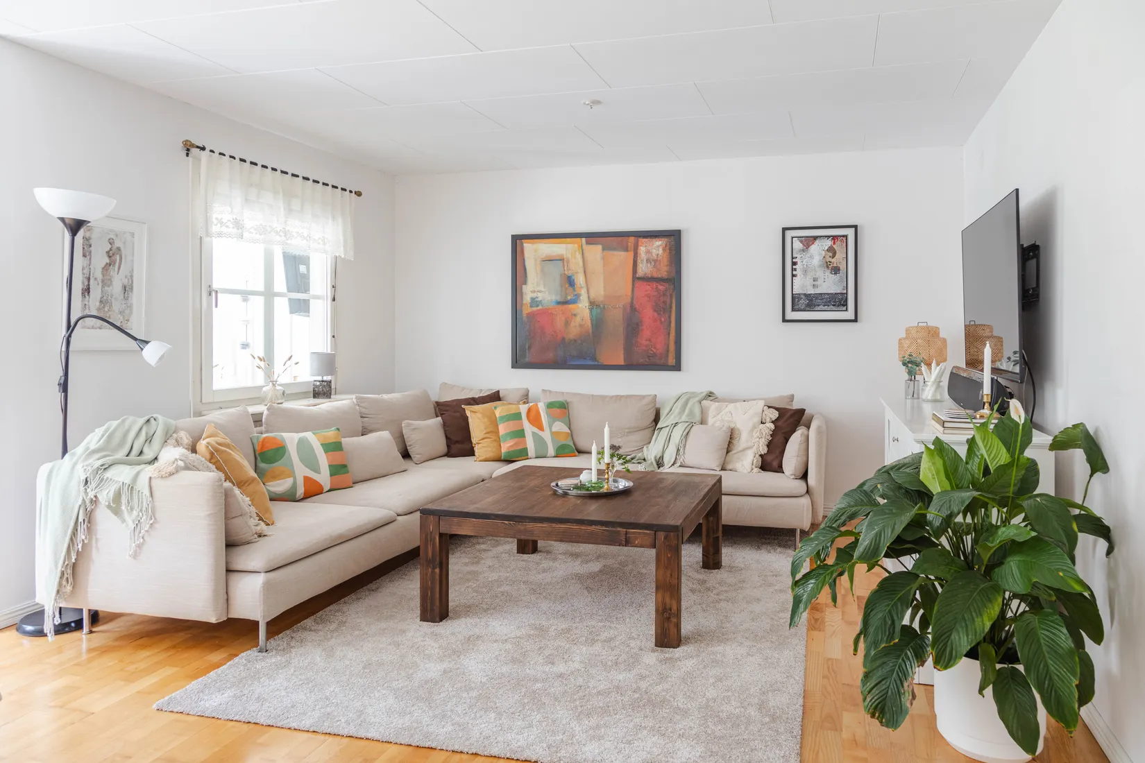 Radhus, Snödroppsvägen 16, Gryta, Västerås