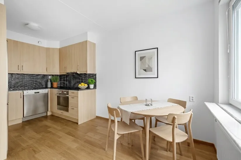 Bostadsrätt, Liljeörnsgränd 9, 2 tr, Hässelby Lövsta Allé, Stockholm