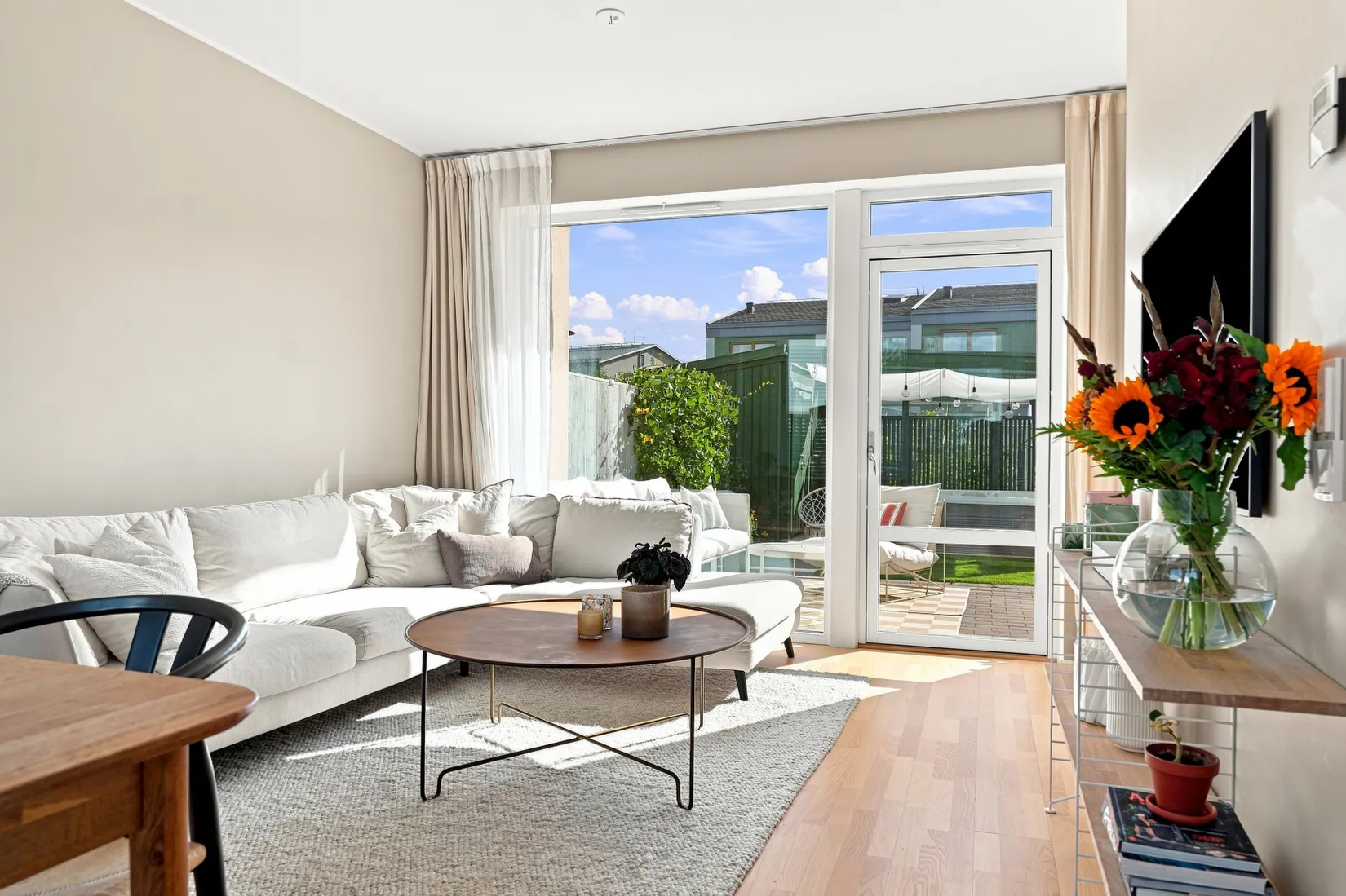 Radhus, Vitmossvägen 16, Lindbacken, Uppsala
