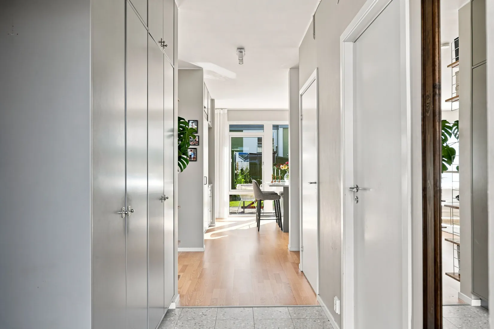 Radhus, Vitmossvägen 16, Lindbacken, Uppsala
