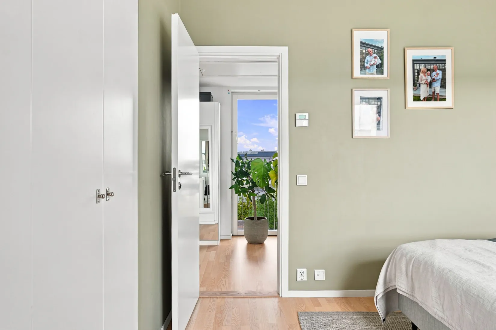 Radhus, Vitmossvägen 16, Lindbacken, Uppsala
