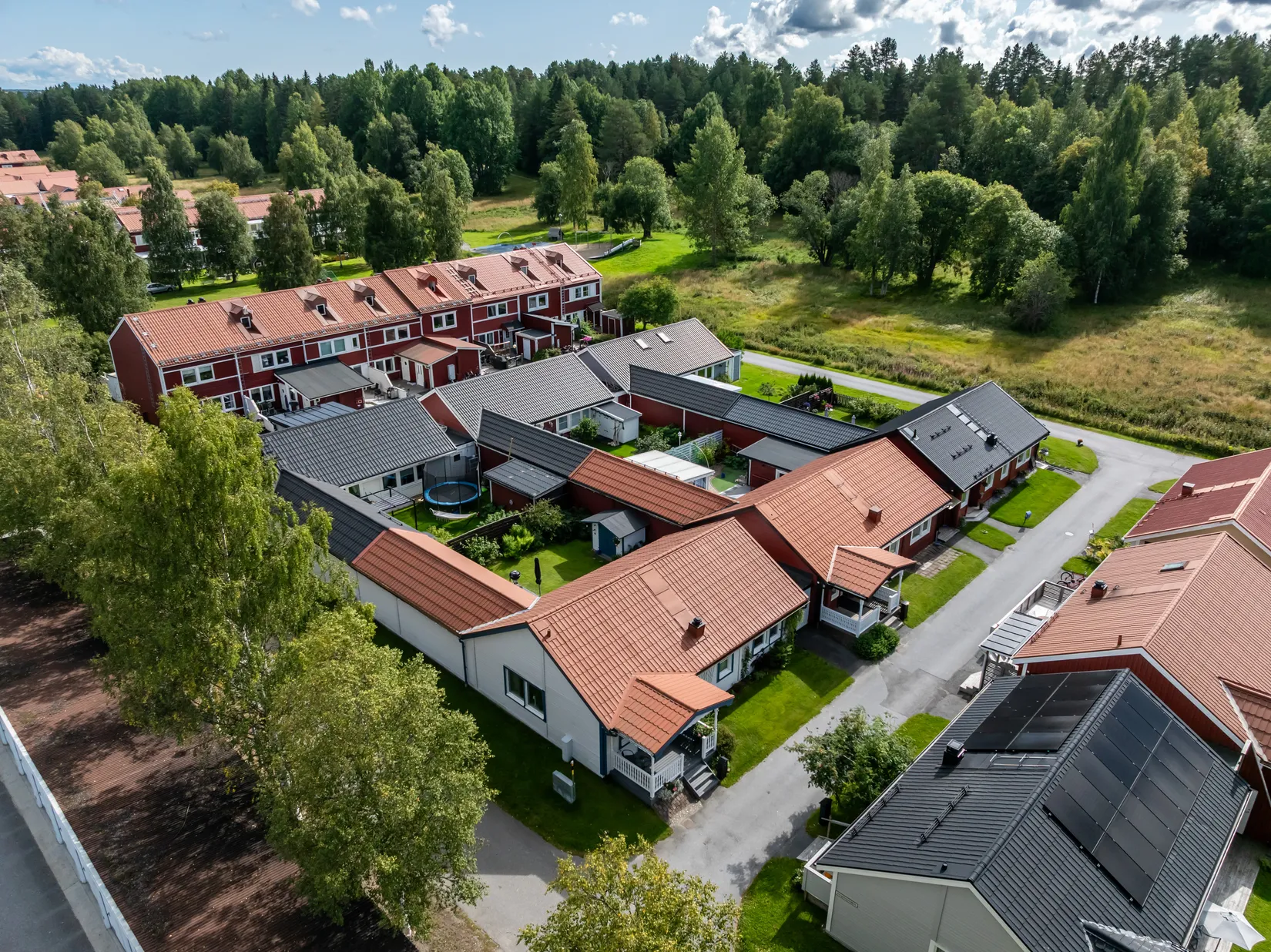 Radhus, Banjostråket 1, Rödäng, Umeå