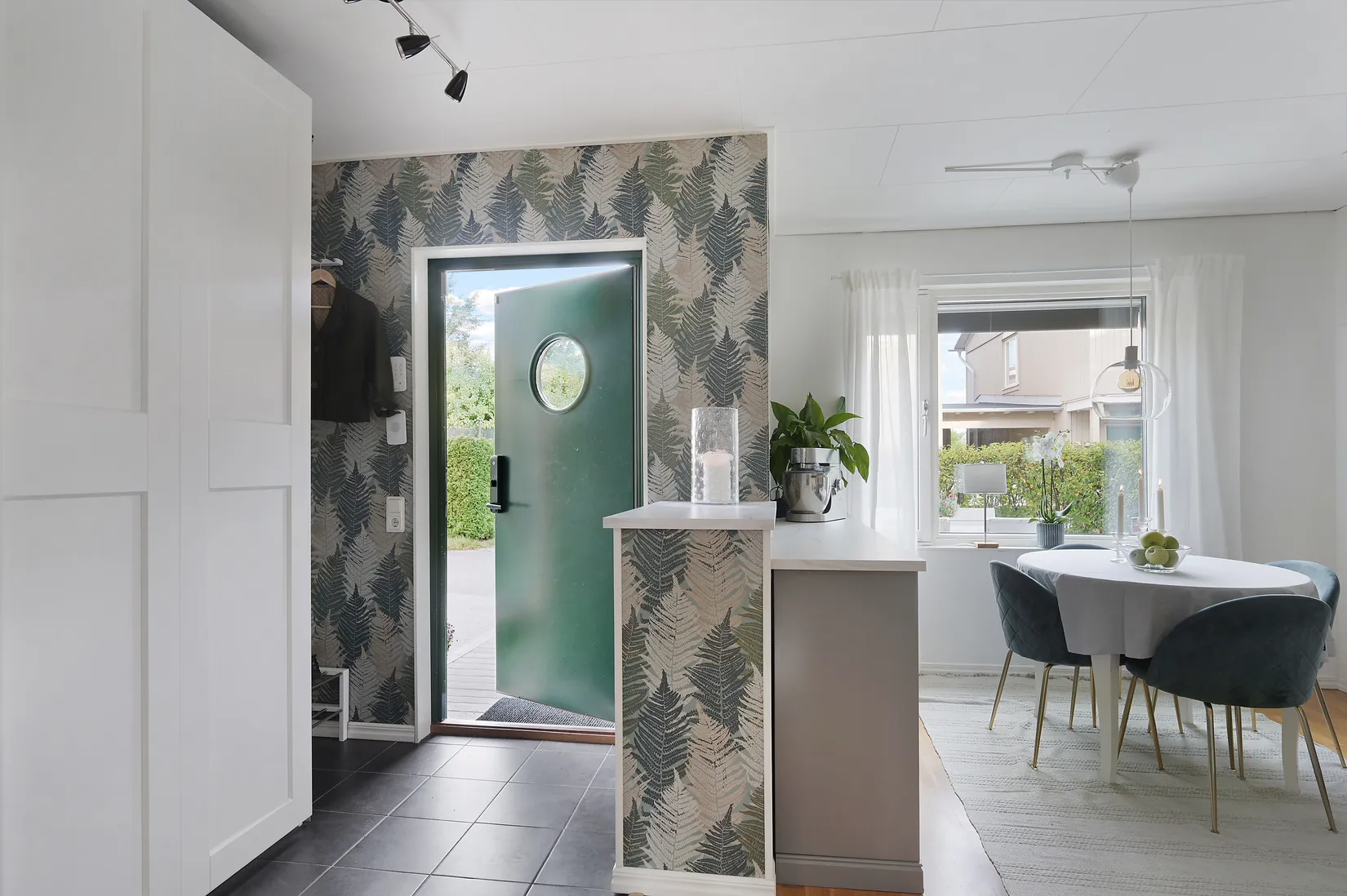 Radhus, Nidarosslingan 72, Skälby, Järfälla