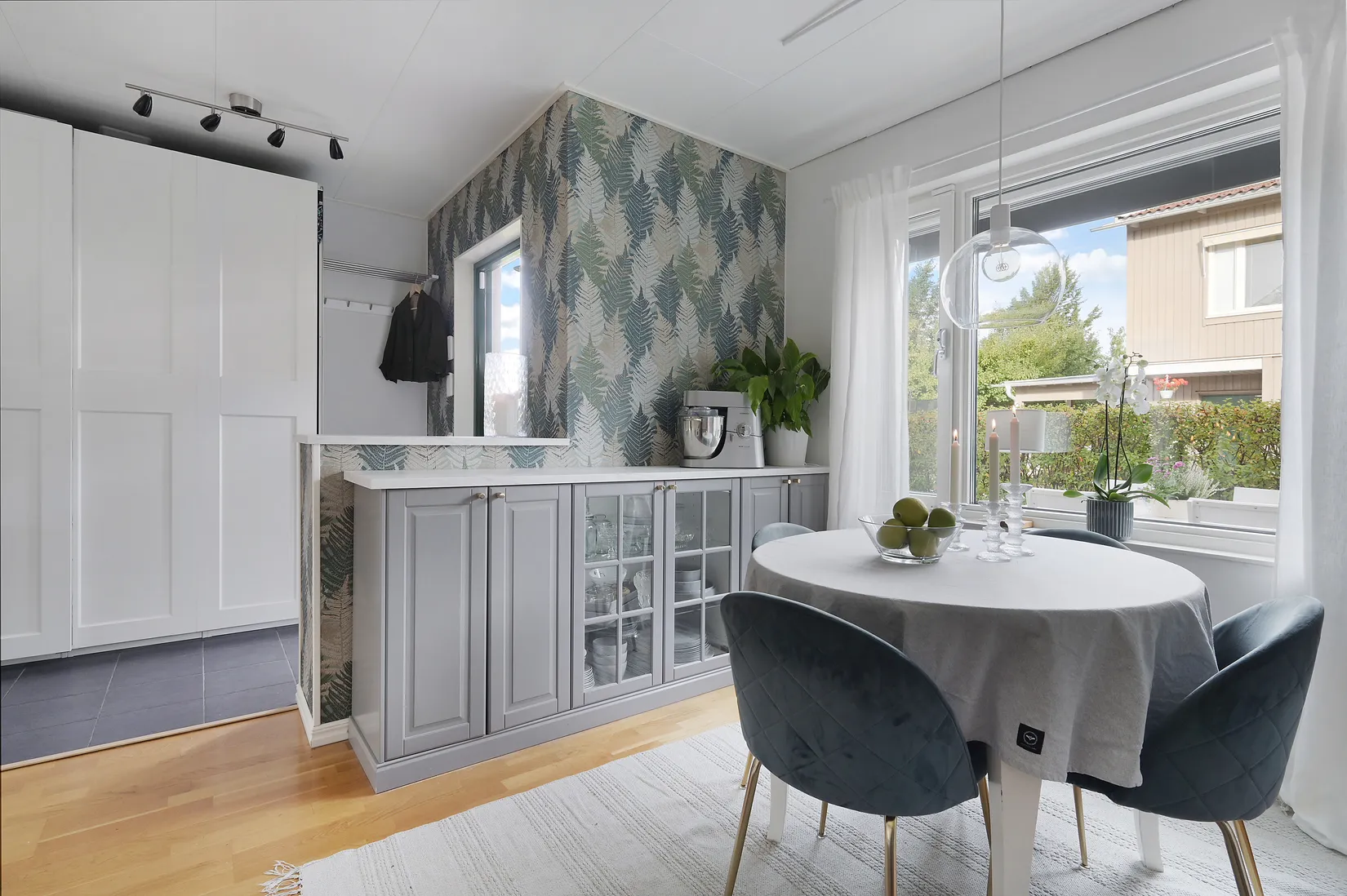 Radhus, Nidarosslingan 72, Skälby, Järfälla