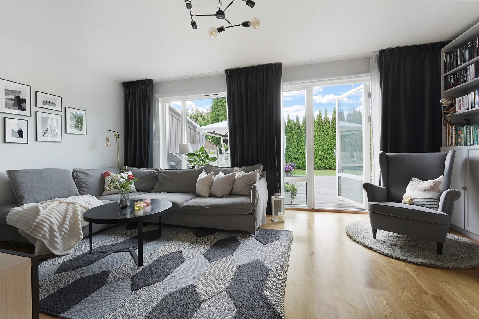 Radhus, Nidarosslingan 72, Skälby, Järfälla