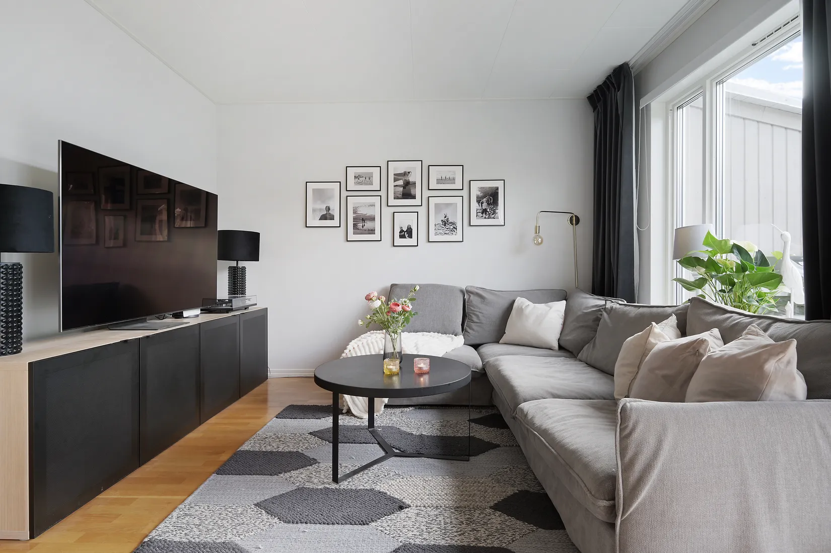 Radhus, Nidarosslingan 72, Skälby, Järfälla