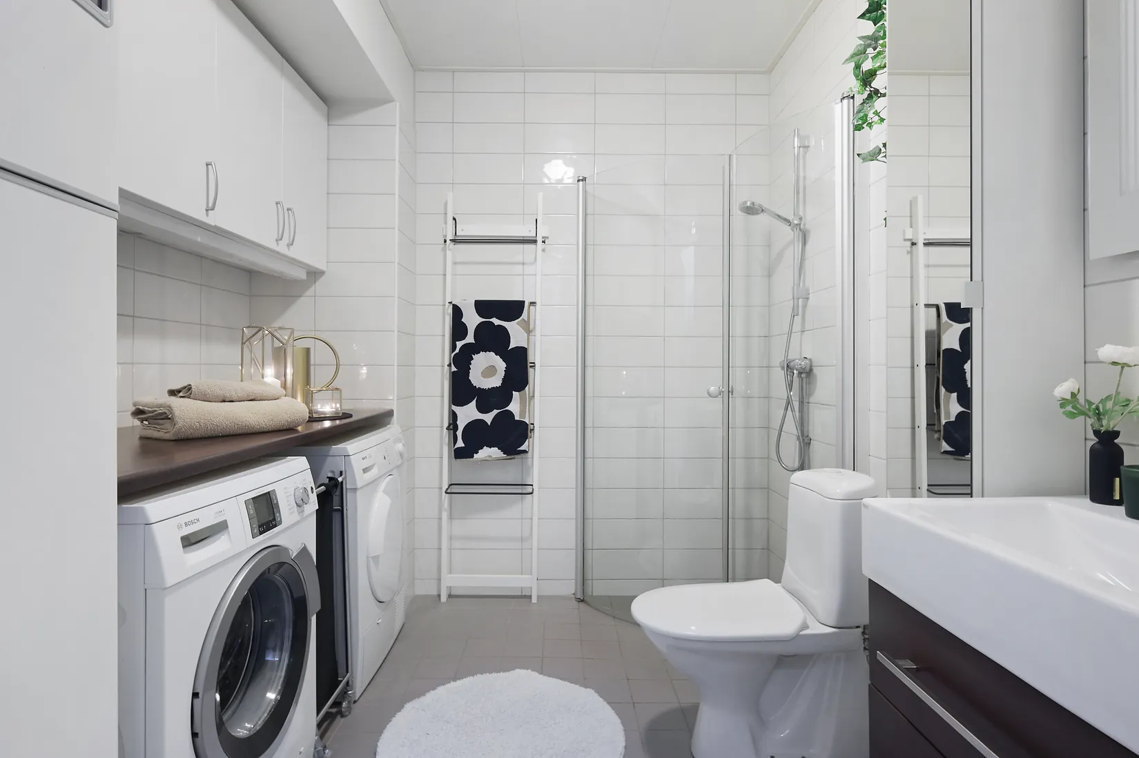 Radhus, Nidarosslingan 72, Skälby, Järfälla