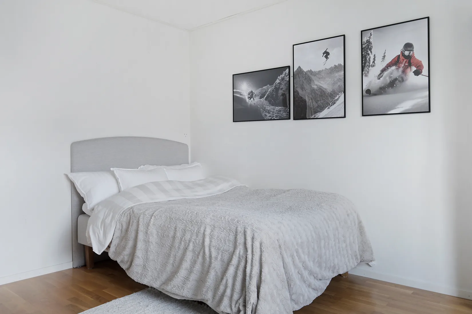 Radhus, Nidarosslingan 72, Skälby, Järfälla
