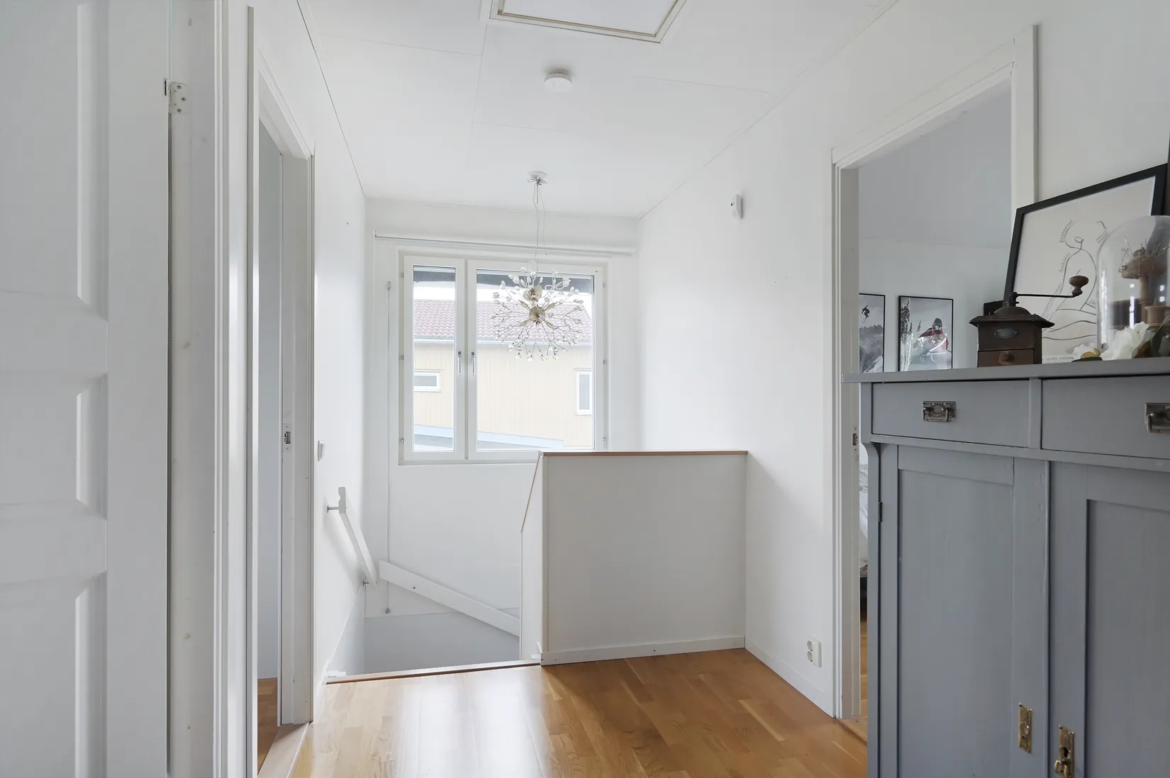Radhus, Nidarosslingan 72, Skälby, Järfälla