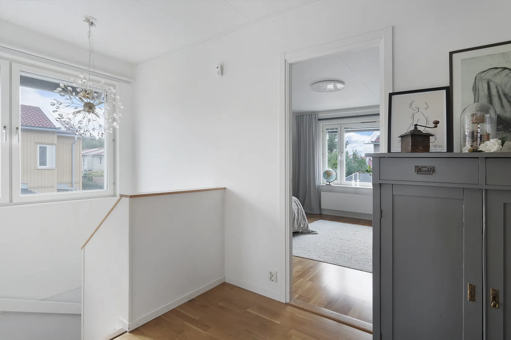 Radhus, Nidarosslingan 72, Skälby, Järfälla