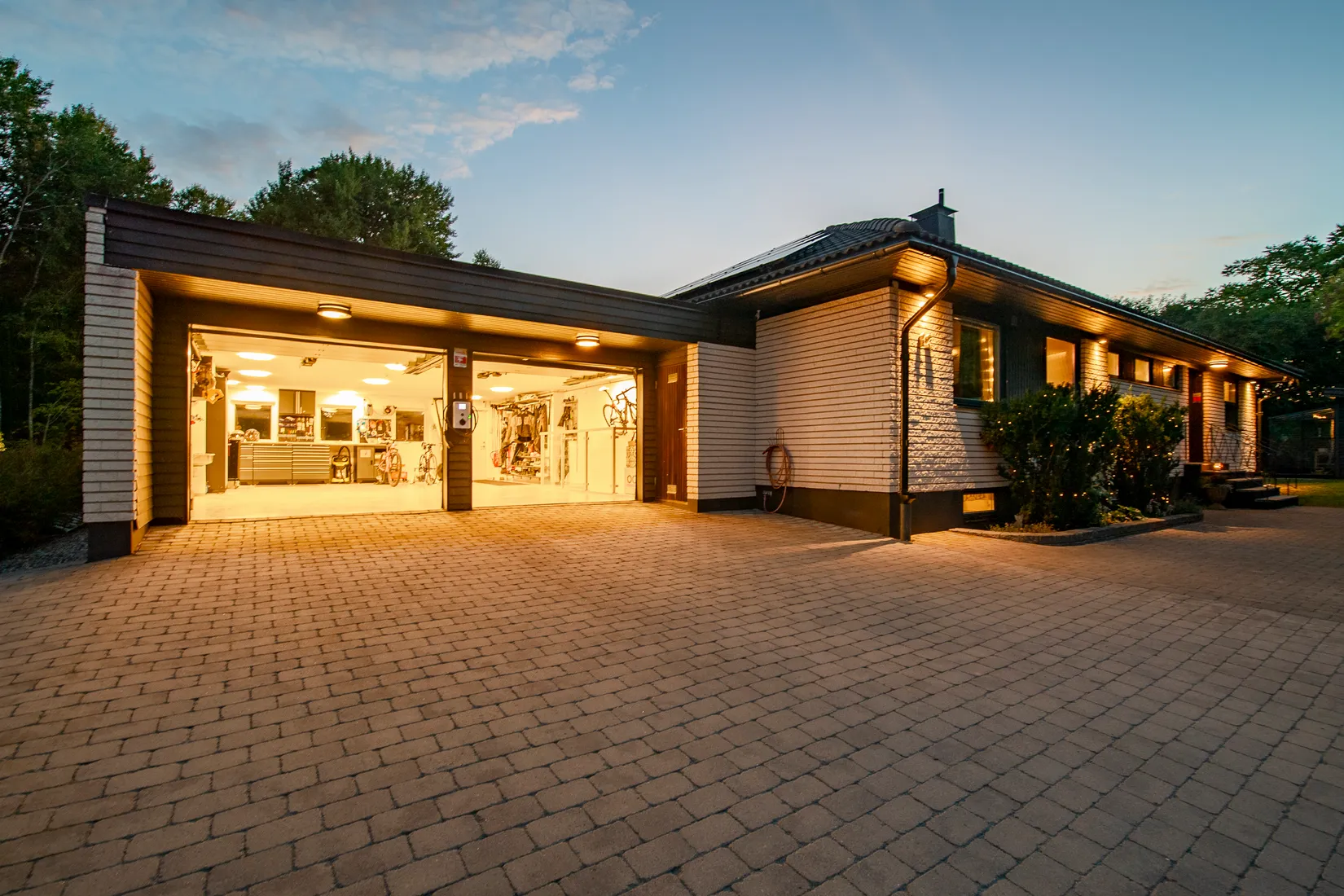 Villa, Höjdhoppargatan 12, Rönnby, Västerås