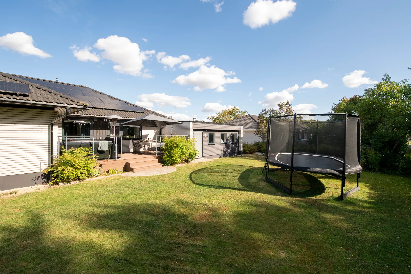 Villa, Höjdhoppargatan 12, Rönnby, Västerås