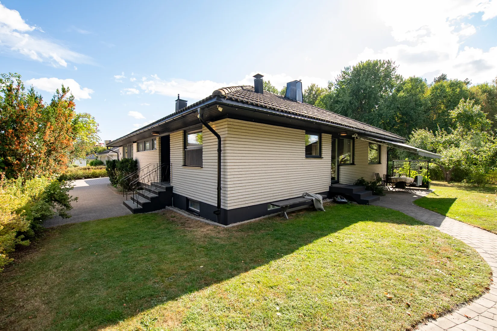 Villa, Höjdhoppargatan 12, Rönnby, Västerås