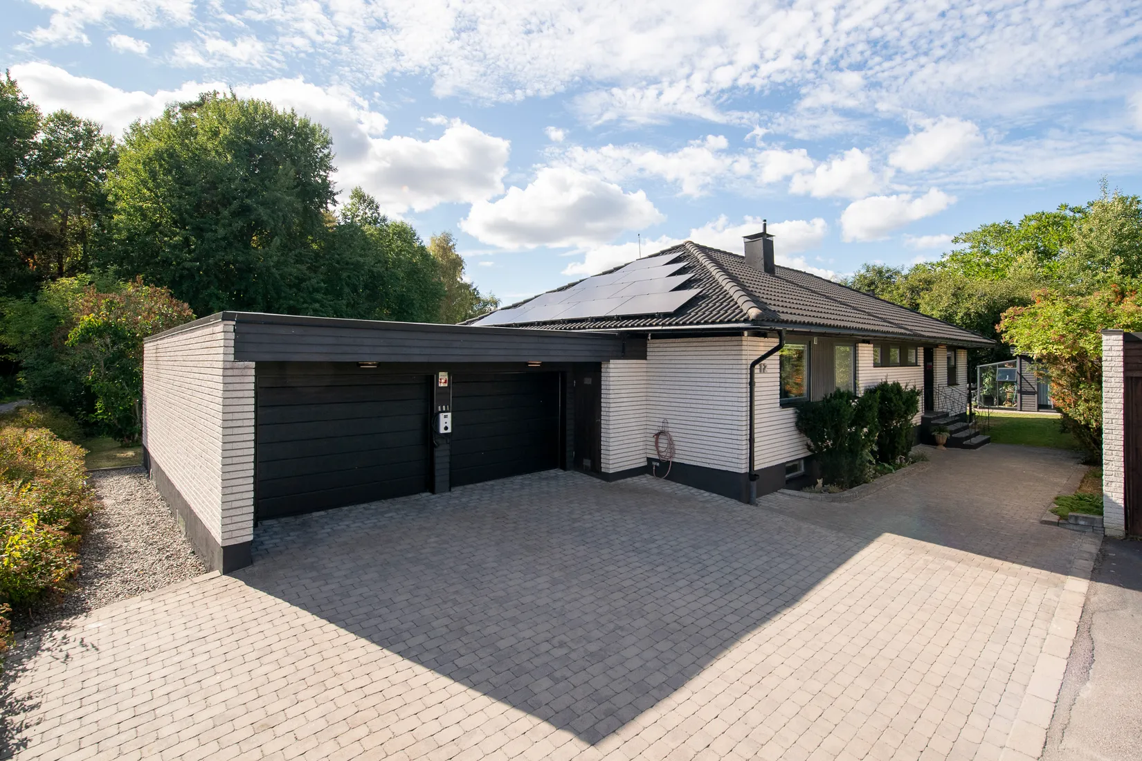 Villa, Höjdhoppargatan 12, Rönnby, Västerås
