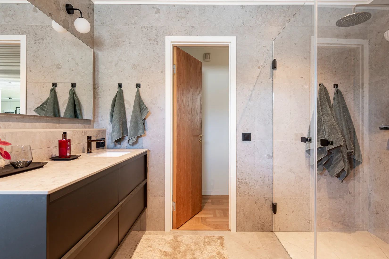 Villa, Höjdhoppargatan 12, Rönnby, Västerås