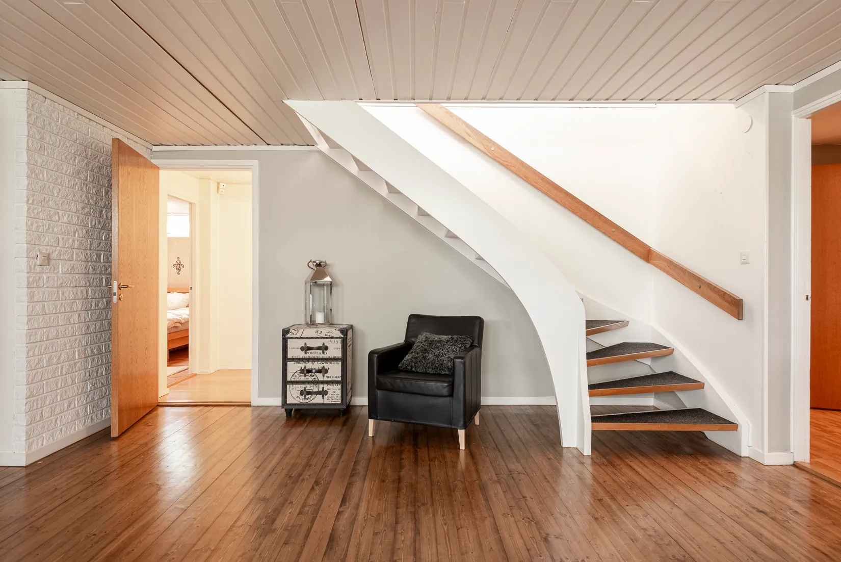 Villa, Höjdhoppargatan 12, Rönnby, Västerås