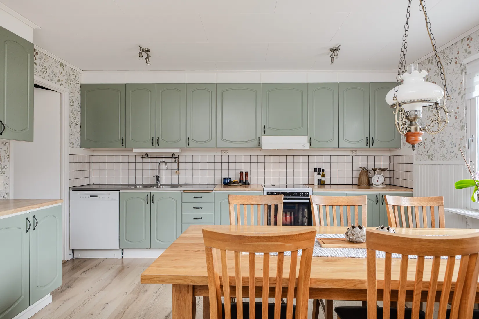 Villa, Åbyvägen 18, Övergran, Håbo