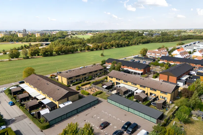 Radhus, Kaprifolvägen 31, Burlövs Egnahem, Burlöv