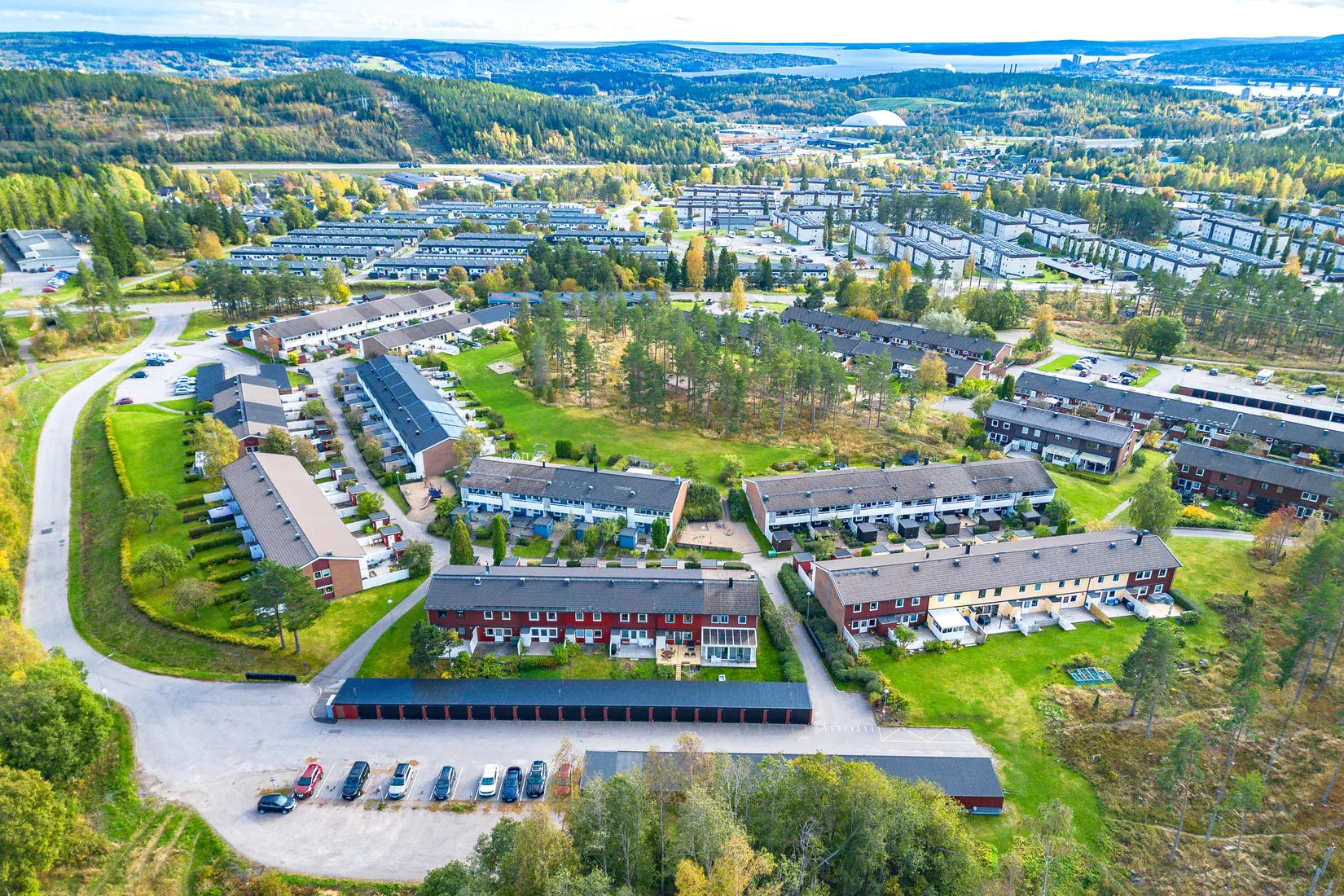 Radhus, Jaktfalksvägen 44, Bosvedjan, Sundsvall