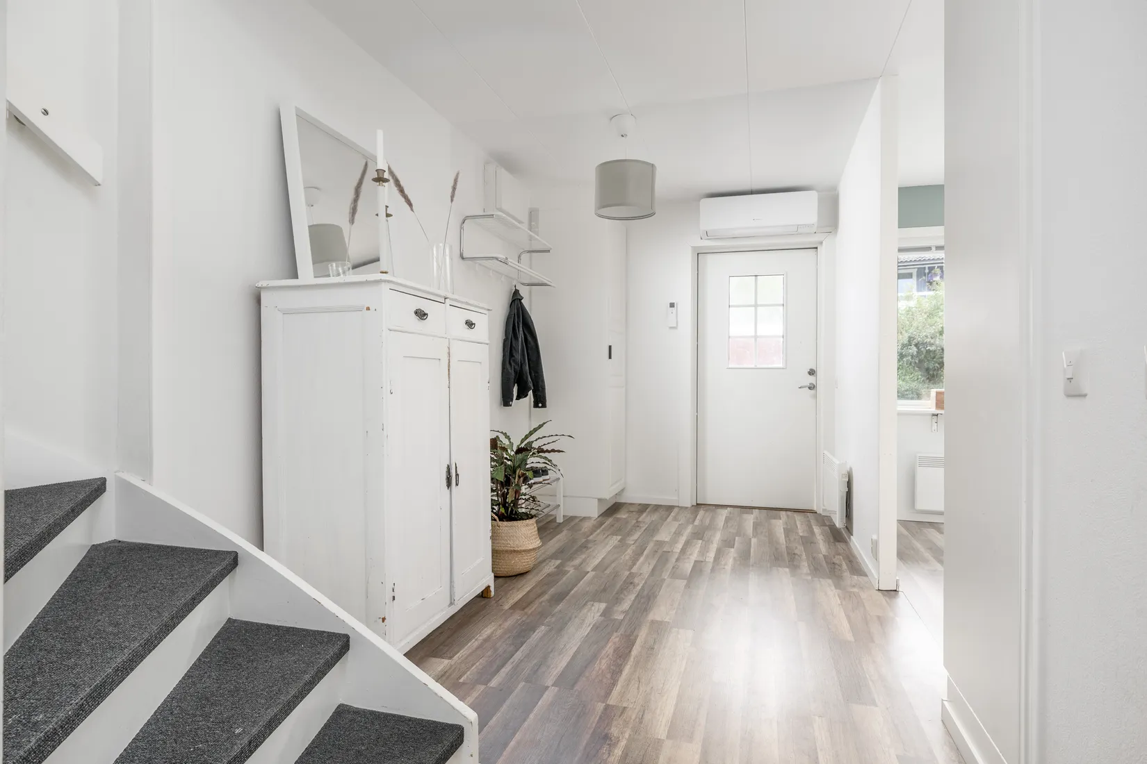 Radhus, Jaktfalksvägen 44, Bosvedjan, Sundsvall