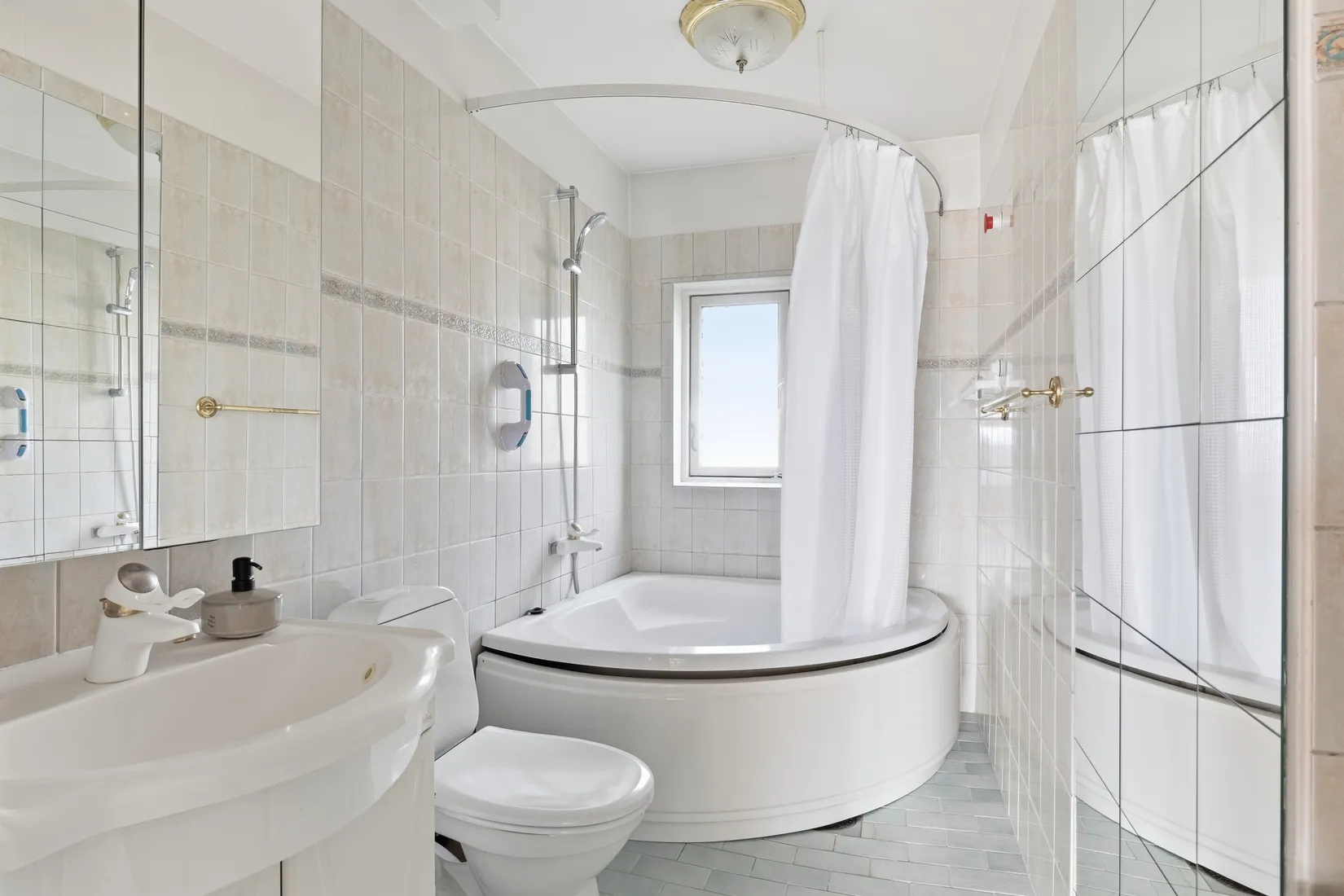Villa, Länsmansbacken 7, Lilla Ursvik, Sundbyberg
