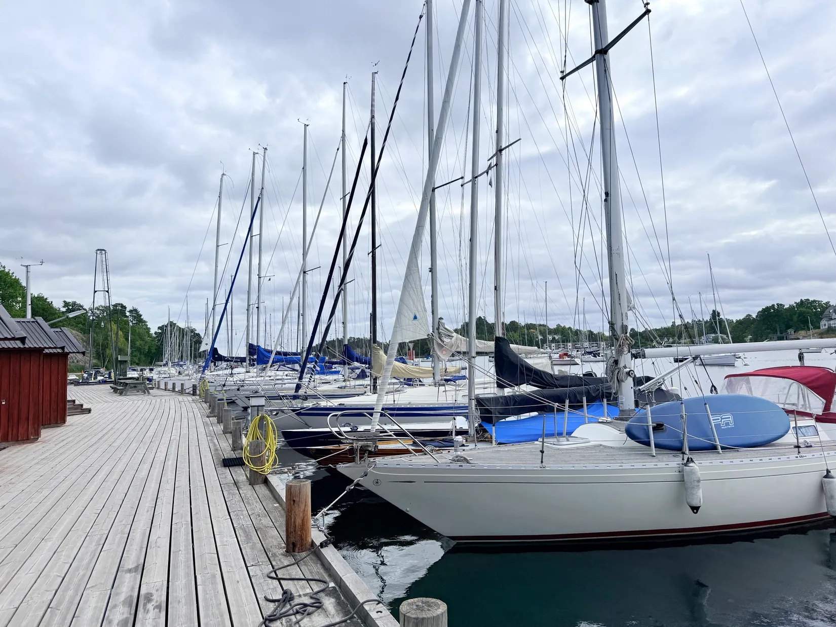 Radhus, Berguddsvägen 23, Baggensudden, Nacka