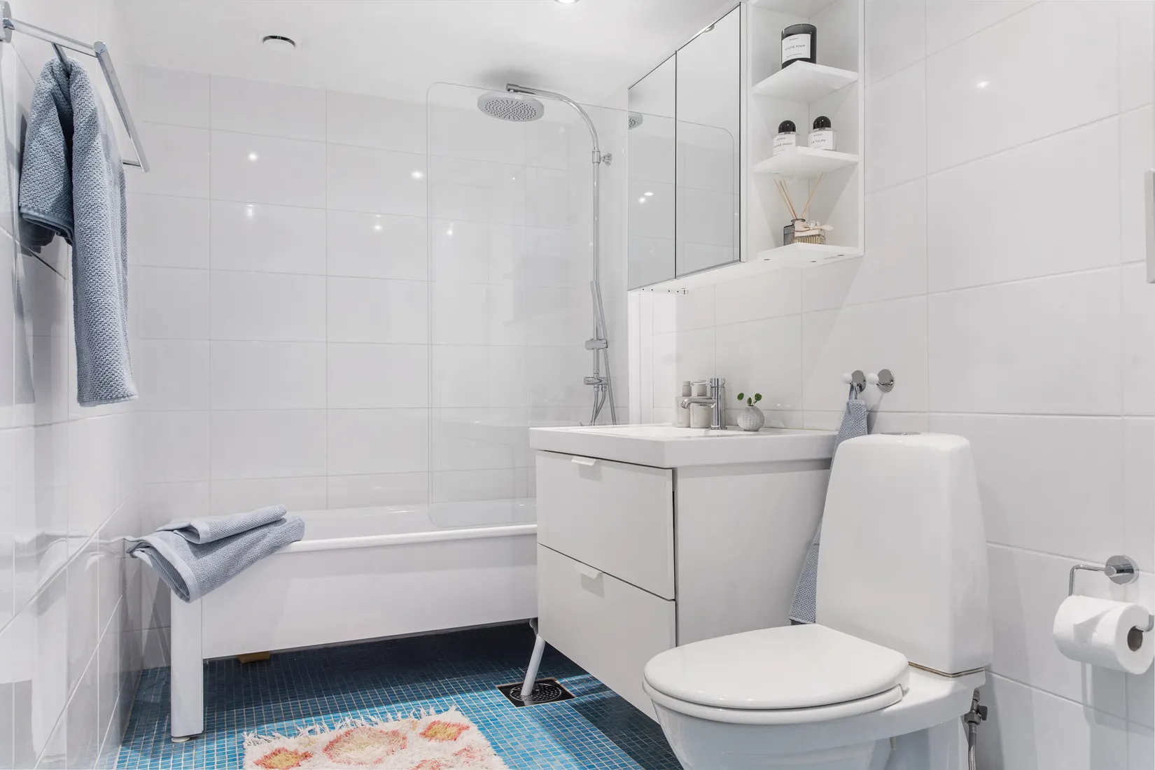 Radhus, Berguddsvägen 23, Baggensudden, Nacka