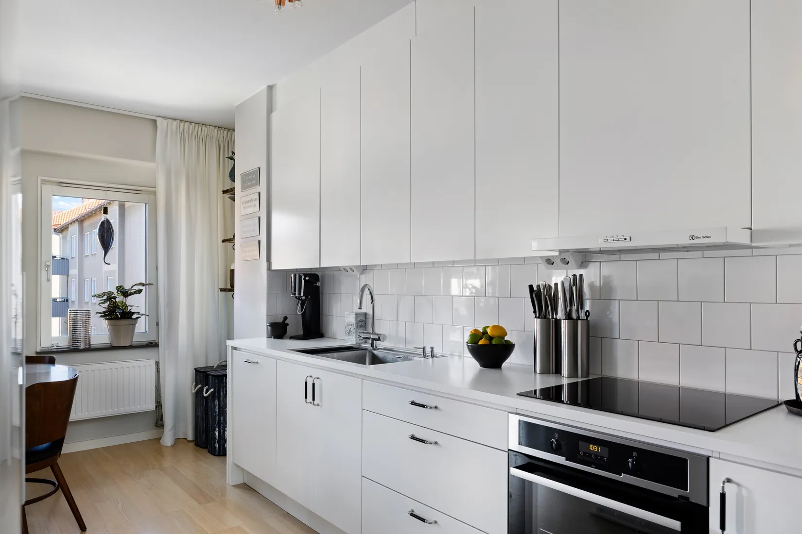 Bostadsrätt, Starrbäcksgatan 11D, högst upp!, Centrala Sundbyberg, Sundbyberg
