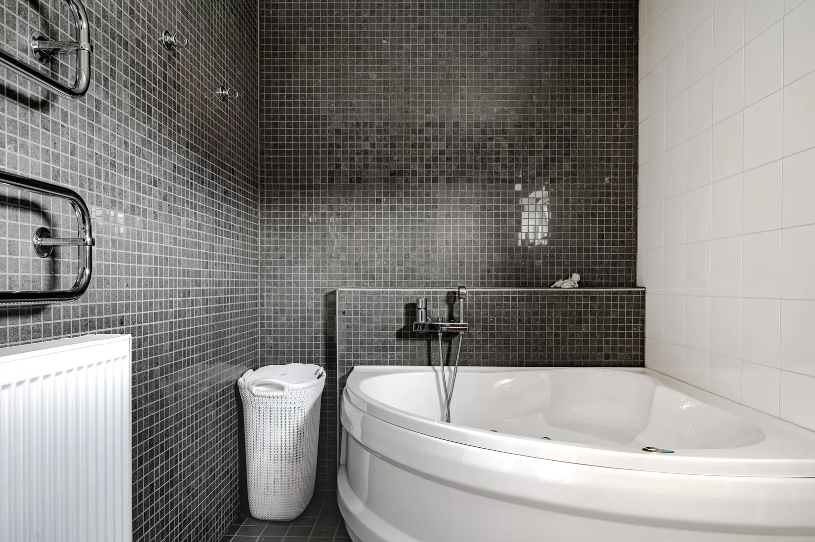 Villa, Kopernikus väg 9, Tumba - Solhöjden, Botkyrka