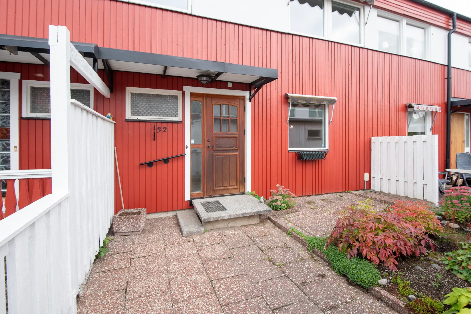 Radhus, Ringduvegatan 32, Råby, Västerås