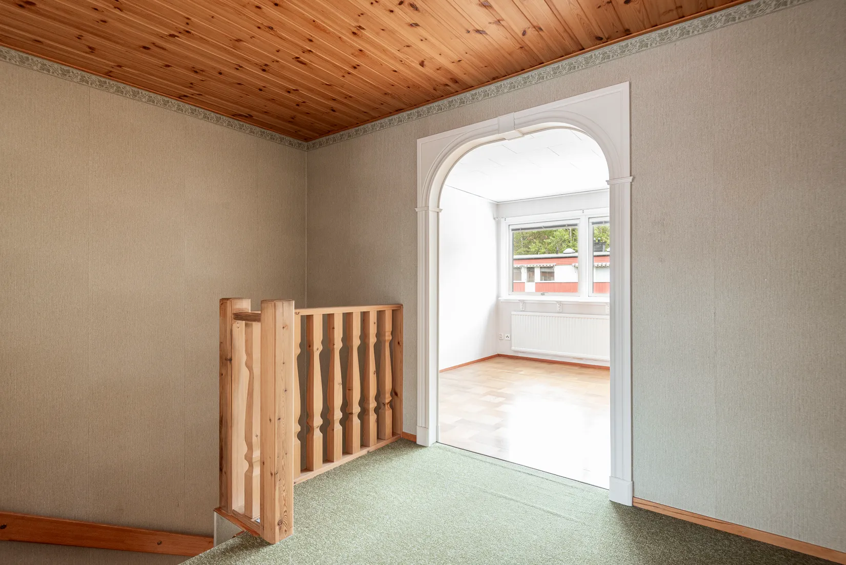 Radhus, Ringduvegatan 32, Råby, Västerås