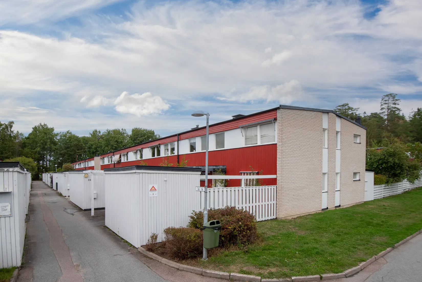 Radhus, Ringduvegatan 32, Råby, Västerås